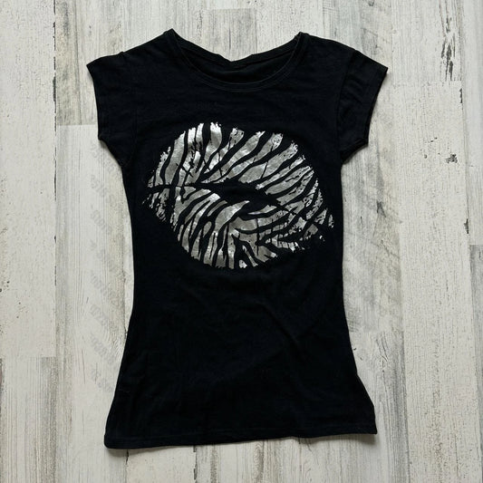 Silver Smooch Tee